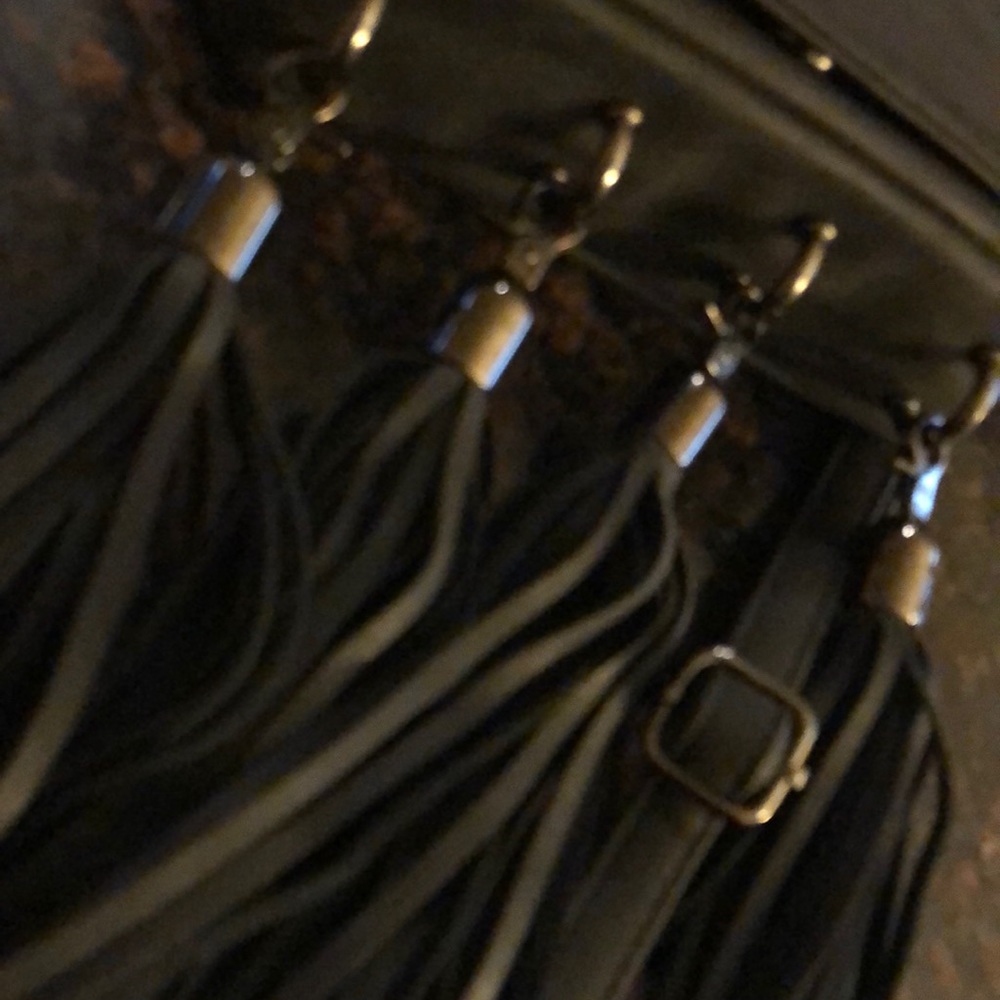 🖤Trendy Tassel Leather Bag🖤 - Picture 13 of 16
